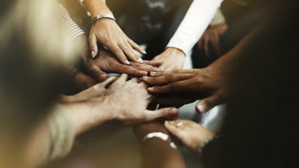 A importância do voluntariado e seus benefícios sociais